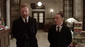 Cosmétiques du Ministère de Roger & Gallet boîte à Mr Selfridge S03E02