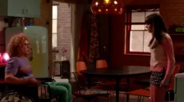 Le short motif coeurs de Ra­chel Berry (Lea Mi­chele) dans Glee S06E01