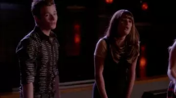 the shirt of Kurt Hummel (Chris Colfer) in Glee S06E03