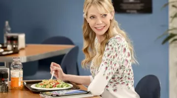 The sweat to flowers Ramona (Riki Lindhome) in The Big Bang Theory S10E24