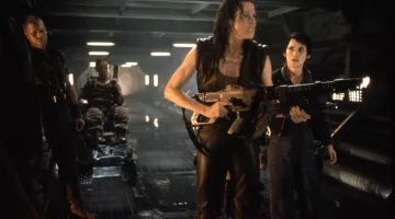 Le pantalon d'Ellen Ripley (Sigourney Weaver) dans Alien Résurrection