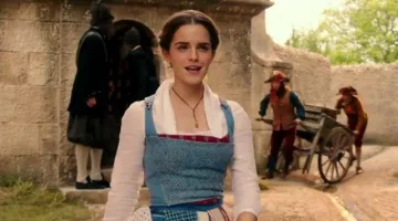 El collar de Bella (Emma Watson) en La Bella y la Bestia
