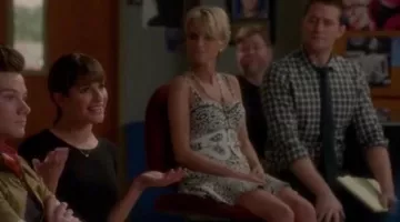 Cinturón blanco de April Rhodes (Kristin Chenoweth) en Glee S05E12