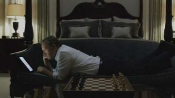 The Samsung tablet of Frank Underwood (Kevin Spacey) in House of Cards