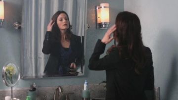 Ashley Marin 's (Laura Leighton) Jason Sea Fresh toothpaste in Pretty Little Liars S01E18