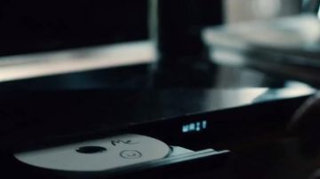 The Blu-Ray DVD player of Simon (Jason Bateman) in " The Gift