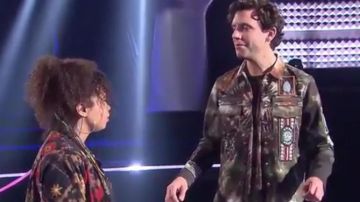 La veste chemise tie and dye Valentino de Mika dans The Voice : la plus belle voix 2017