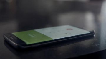 The smartphone Samsung Galaxy Edge seen in Sherlock