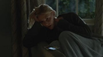 The Apple iPod of Carrie Mathison (Claire Danes) in Homeland