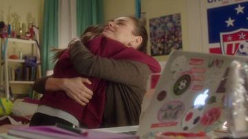The notebook of Jane (Oona Lawrence) in Bad moms