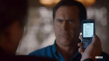 The Blackberry Torch 9800 in Ash vs Evil Dead S01E06