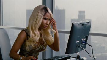 La computadora Dell de Lydia (Nicki Minaj) en "Triple Alianza"