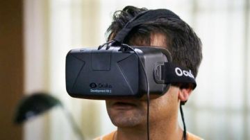 helmet reality virtual of Dinesh (Kumail Nanijiani) in Silicon Valley