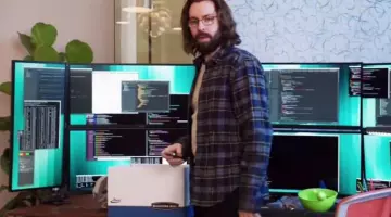 the computer screen of Bertram Gilfoye (Martin Starr) in Silicon Valley