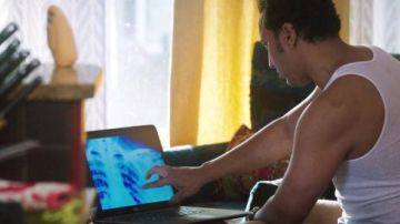 the laptop seen in Joyful mother's day