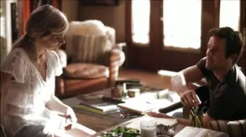 The short of Scarlett O'connor (Clare Bowen) in Nashville