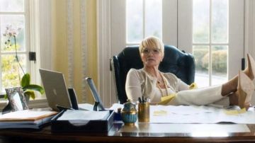 The Apple computer of Ellen Barkin in A shoe well shod