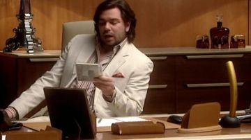 Le téléphone de Douglas Reynholm (Matt Berry) dans The It crowd