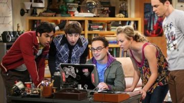 The computer of Leonard Hofstadter (Johnny Galecki) on Big bang theory