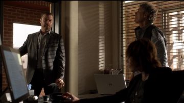 The Dell computer seen in Ray Donovan