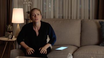 The digital pad white Dr. Paula Agard (Christina Cole) in "Suits"