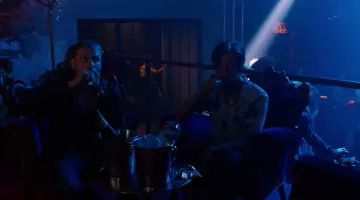 La bouteille de champagne Moët & Chandon de Wolfgang et Felix dans Sense8 S02E02