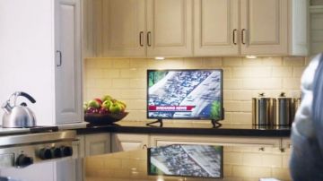 the tv seen in Deadpool