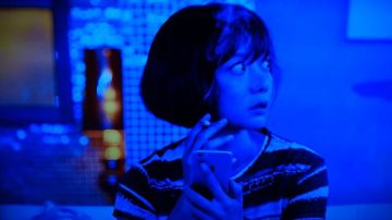 Le téléphone portable de Sun (Bae Doona) dans Sense8 S02E11