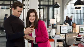 The computer screens seen in The new intern