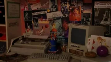 The Macintosh computer 128k saw in Love & Basketball