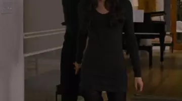 The grey coat, long-sleeved, Bella Swan (Kristen Stewart) in Twilight: Chapter 5 - Revelation