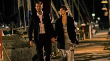 Chris­tian Grey (Ja­mie Dor­nan) tuxedo seen in Fifty Shades Dar­ker