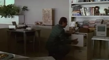 El Apple Macintosh SE visto en Man trouble