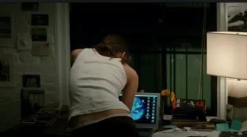 The macbook computer from Joanna Reed (Keira Knightley) in Last night