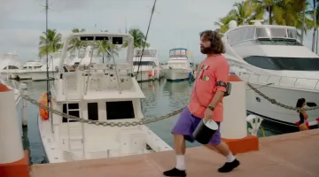 The portable media player Sony Portable CD Player by David Ghantt (Zach Galifianakis) in Masterminds