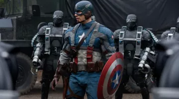 The shield of Steve Rogers / Captain America (Chris Evans) in Captain America : The First Avenger