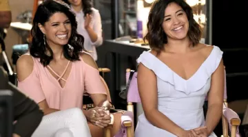 El vestido volador de Asos usado por Jane Villanueva (Gina Rodríguez) en Jane The Virgin S03E15