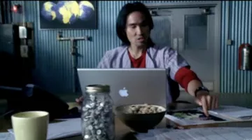 L'ordinateur portable de Roland Glenn (James Hiroyuki Liao) dans Prison Breack S04