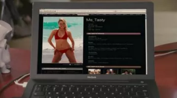 The MacBook Ian (Josh Zuckerman) in Sex drive