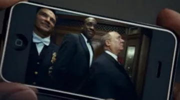 The iphone of Keith Ripley (Morgan Freeman) in The code