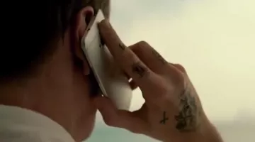 Le smartphone argenté dans "Taken 3"