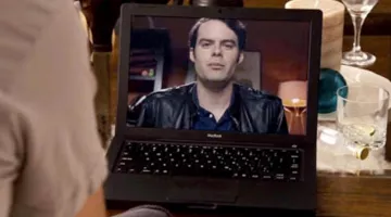 The oridanteur Apple laptop seen in Without Sarah, nothing will !