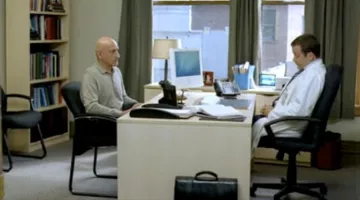 The computer screen of Kenny Kepesh (Peter Sarsgaard) in Lovers