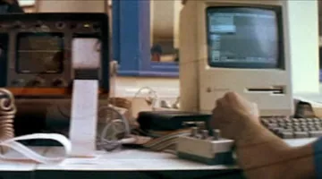 The Apple Macintosh computer seen in The big blue