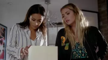 Green Animal Body by Topshop worn by Hanna Marin (Ashley Benson) in Pretty Little Liars S07E15