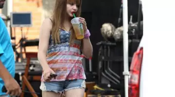 le short en jean de Teri (Chloe Grace Mo­retz) dans Equa­li­zer