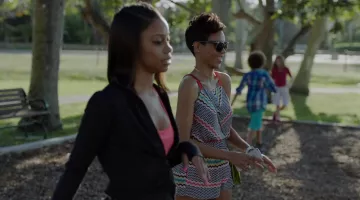Le smartphone Apple iPhone 6 de  Julie Greane (Jazmyn Simon) dans Ballers S01E06