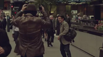 Le casque Audio Grado de Jamie (Adam Driver) dans While We're Young