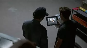 The tablet Apple iPad Little Pete (Harrison Gilbertson) in Need for Speed