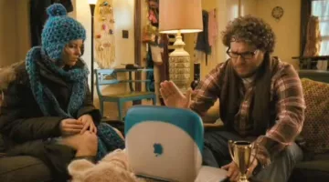 The Apple computer iBook G3 Miri (Elizabeth Banks) Zack and Miri make a porno